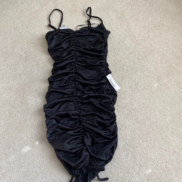 NWT Ruched Black Mini Dress Size Medium - Picture 5 of 11